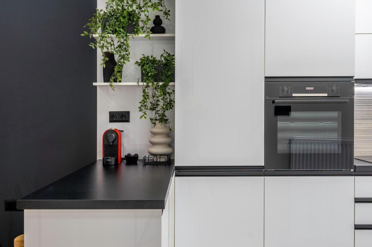 Luxury Studio Apartment In The Heart Of Αθήνα Εξωτερικό φωτογραφία